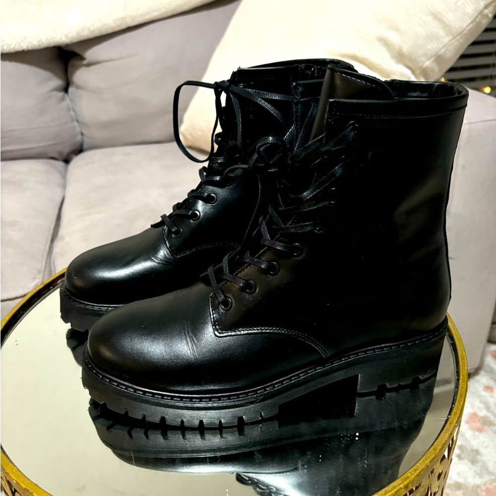 Thursday Boot Company Women’s Combat Boots Size 10